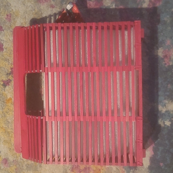 Betsy Johnson woody wood hand held - Picture 2 of 3